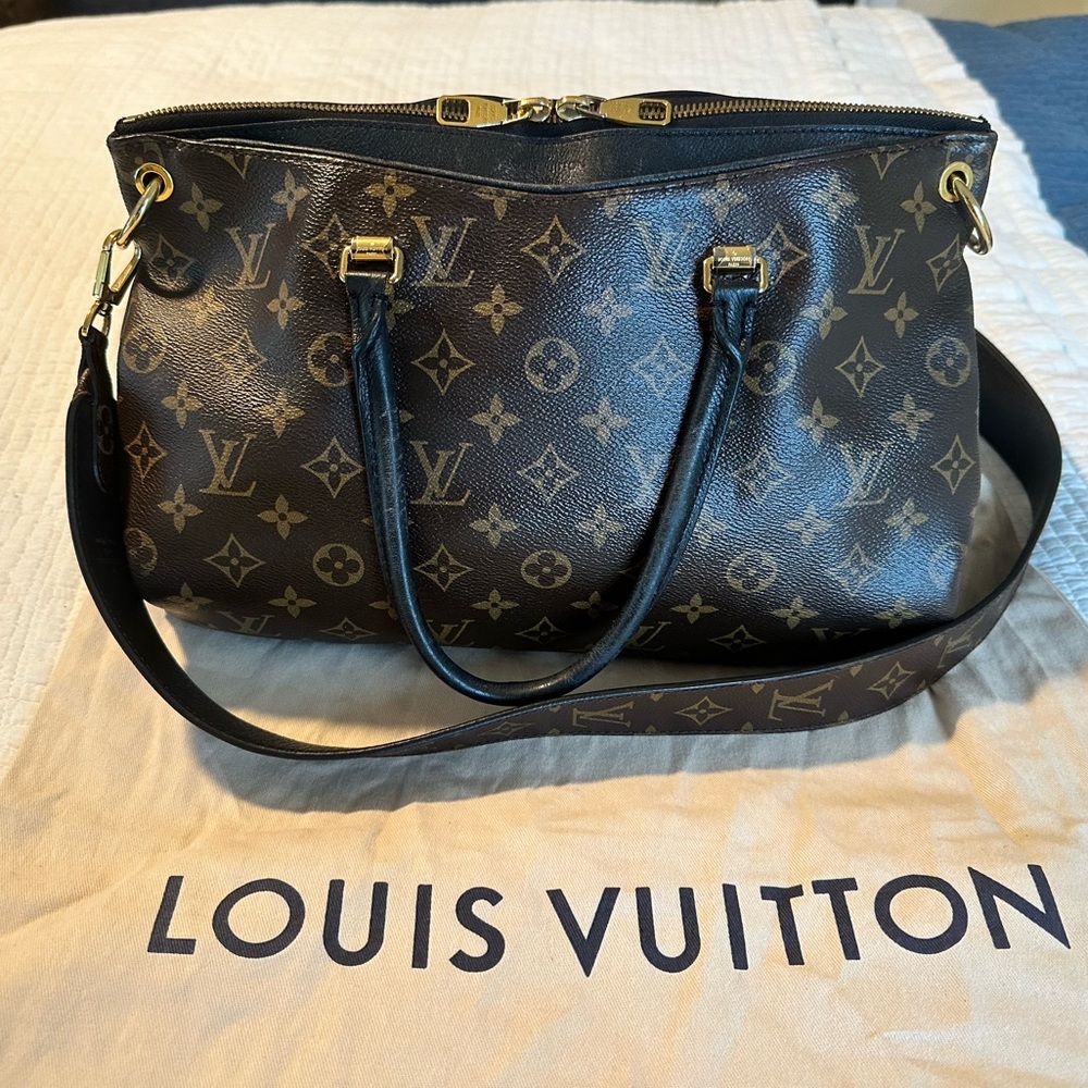Louis Vuitton Monogram Pallas Black